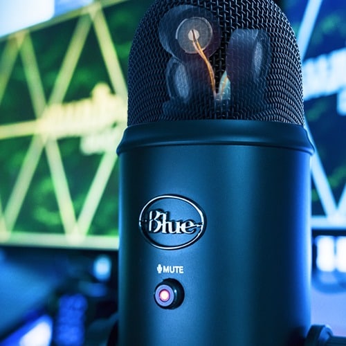 Blue Yeti Wired Condenser Microphone - Stereo - 20 Hz to 20 kHz - Cardioid, Bi-directional, Omni-directional - Desktop, Stand Mountable, Side-address - USB 988-000100 0836213002070